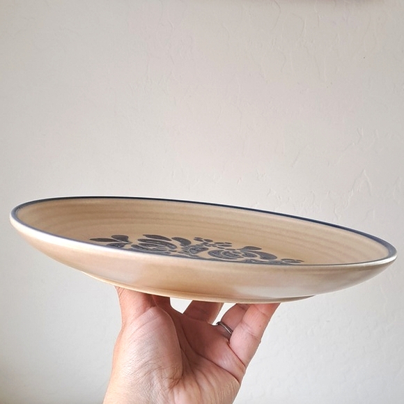 2 Vintage Pfaltzgraff Folk Art Dinner Plates 10" Castle Backstamp Farmhouse - Picture 12 of 14